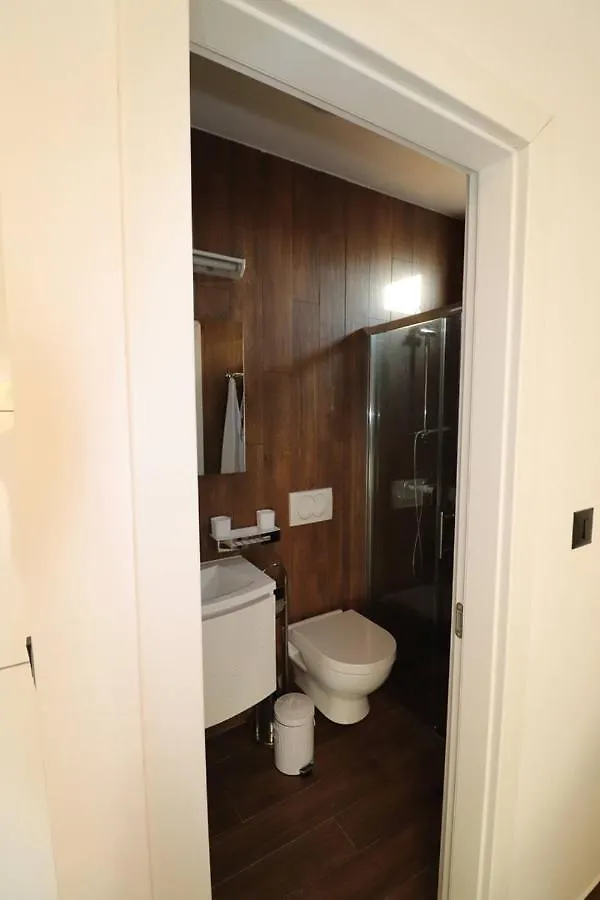 *** 招待所 Apartments Sain With Garden Terrace Near The Beach 波雷奇 克罗地亚